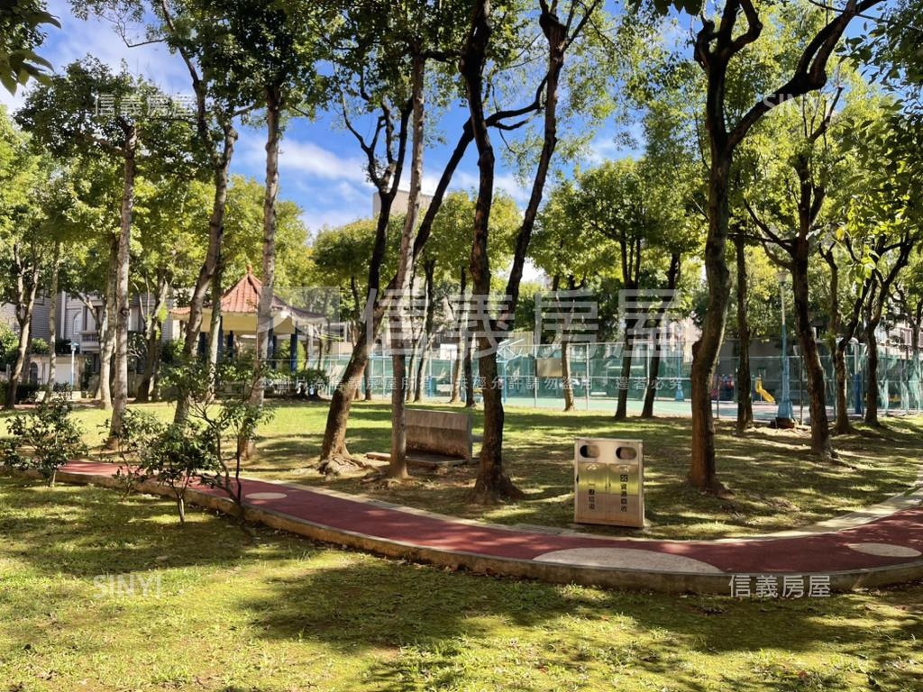 庭院一樓附車位房屋室內格局與周邊環境