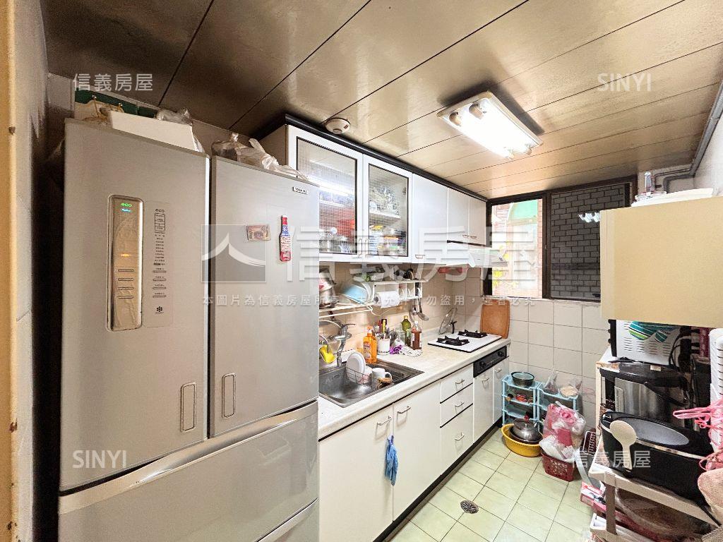 濱湖皇家電梯３房房屋室內格局與周邊環境