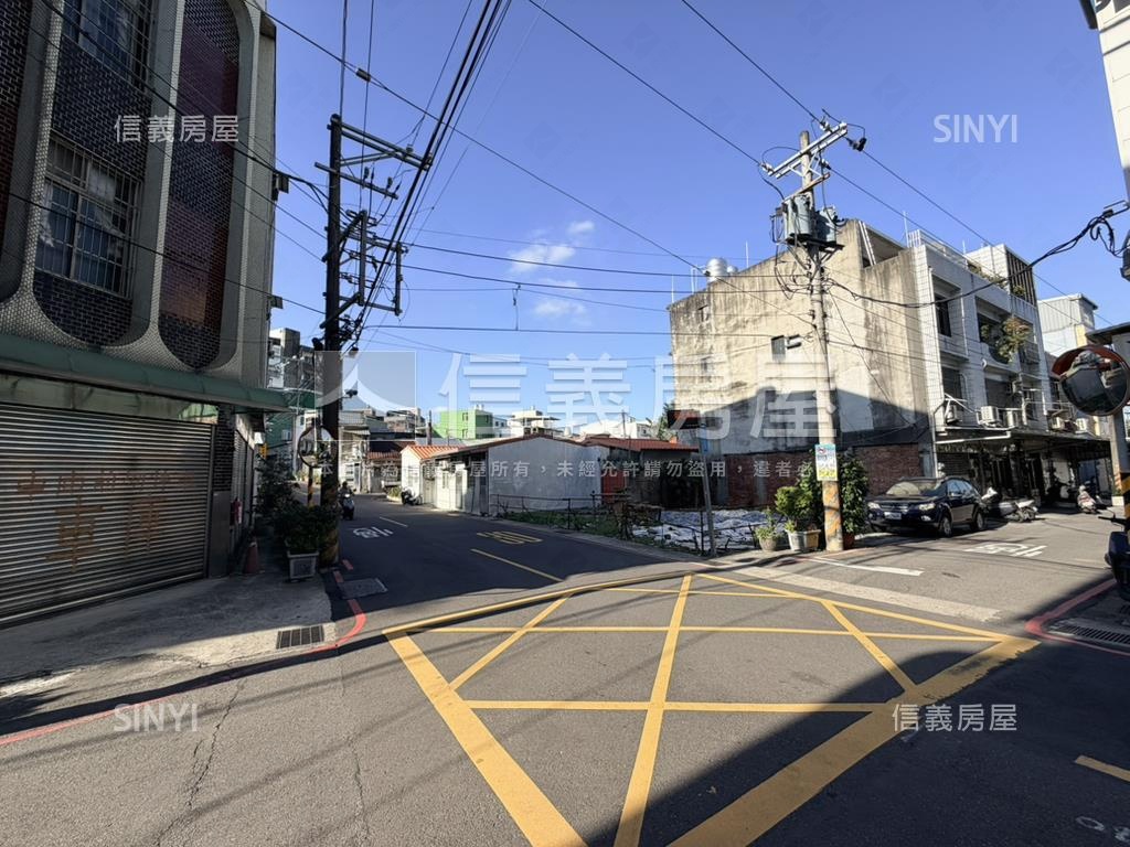 近市場中華路五米面寬透天房屋室內格局與周邊環境