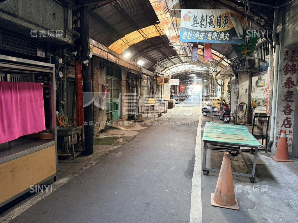 近市場中華路五米面寬透天房屋室內格局與周邊環境