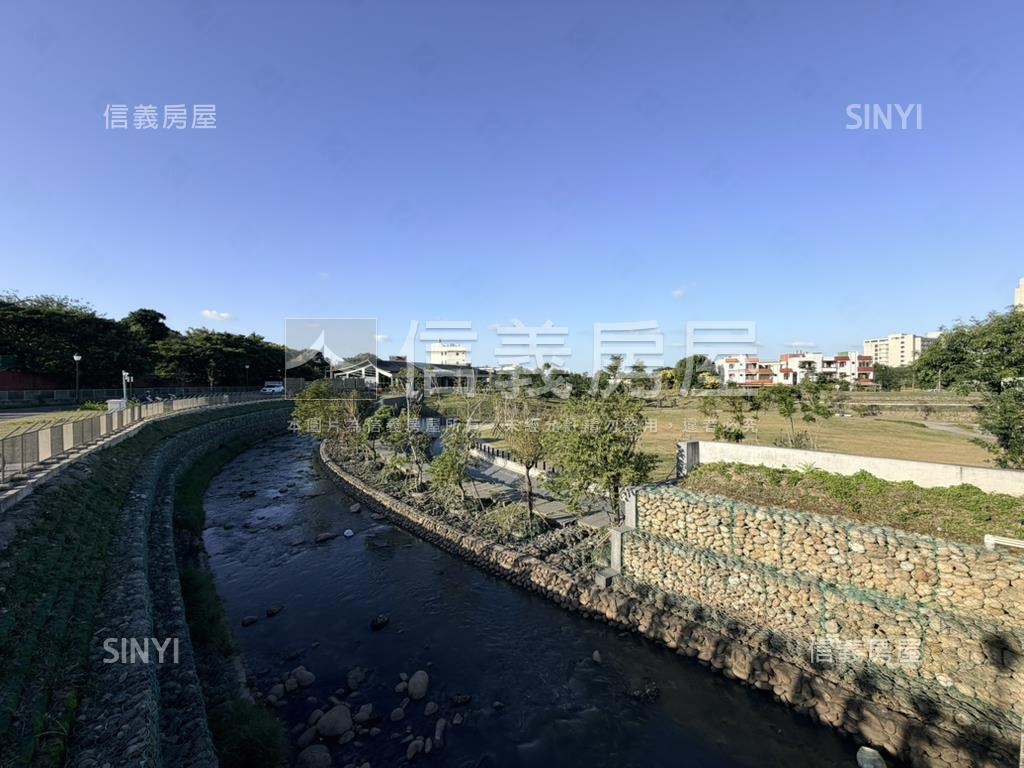 近市場中華路五米面寬透天房屋室內格局與周邊環境