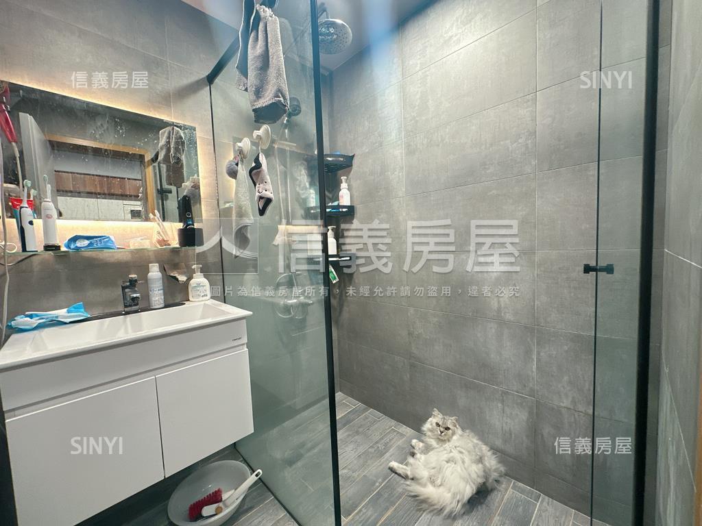 簡約品味邊間面校園２房房屋室內格局與周邊環境