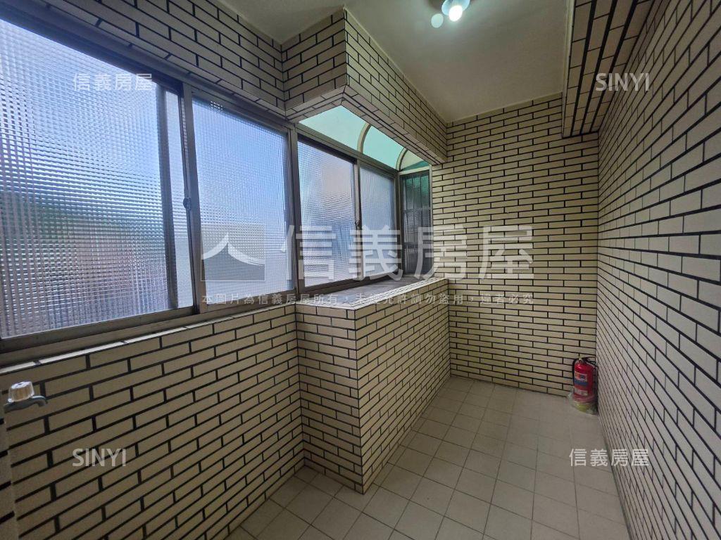 三峽中園學區．低總價兩房房屋室內格局與周邊環境
