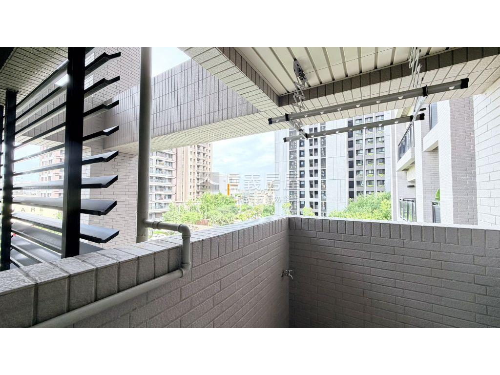 登陽春賞朝南三房平車房屋室內格局與周邊環境