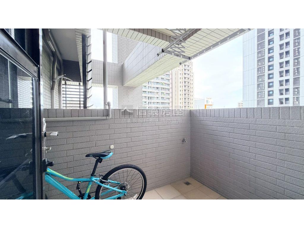 登陽春賞朝南三房平車房屋室內格局與周邊環境