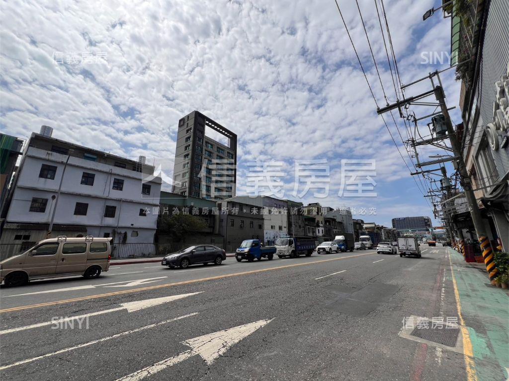 【透天廠房】門口寬敞邊間房屋室內格局與周邊環境