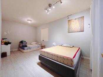 【透天廠房】門口寬敞邊間