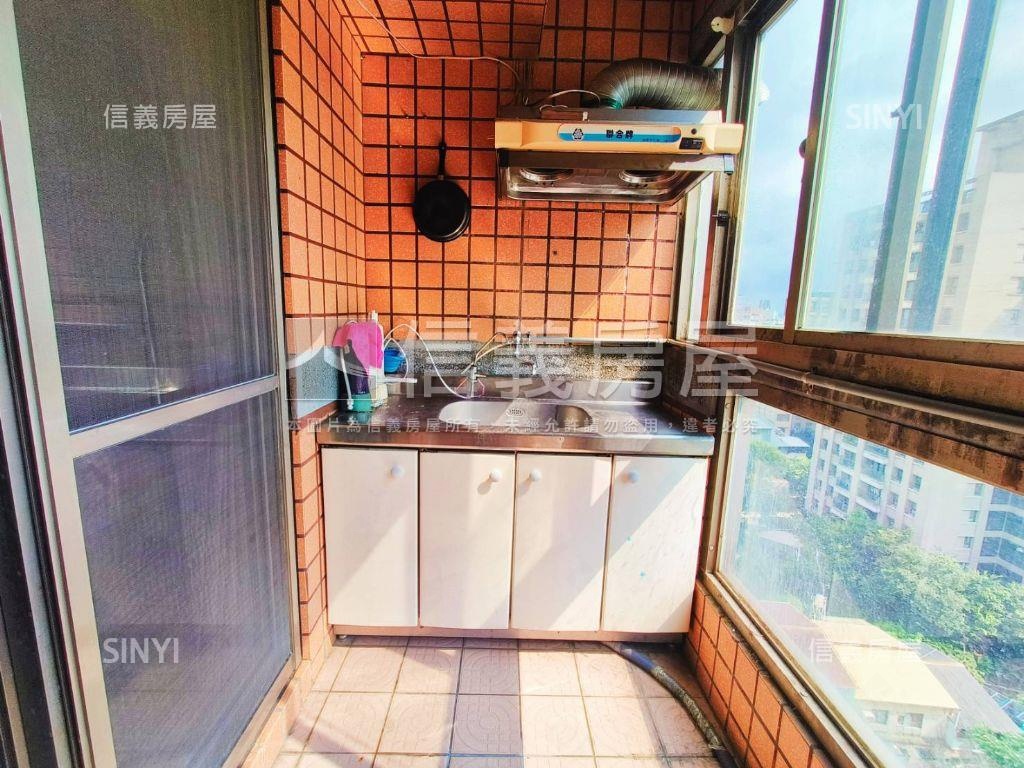 得意的居高樓層視野套房房屋室內格局與周邊環境