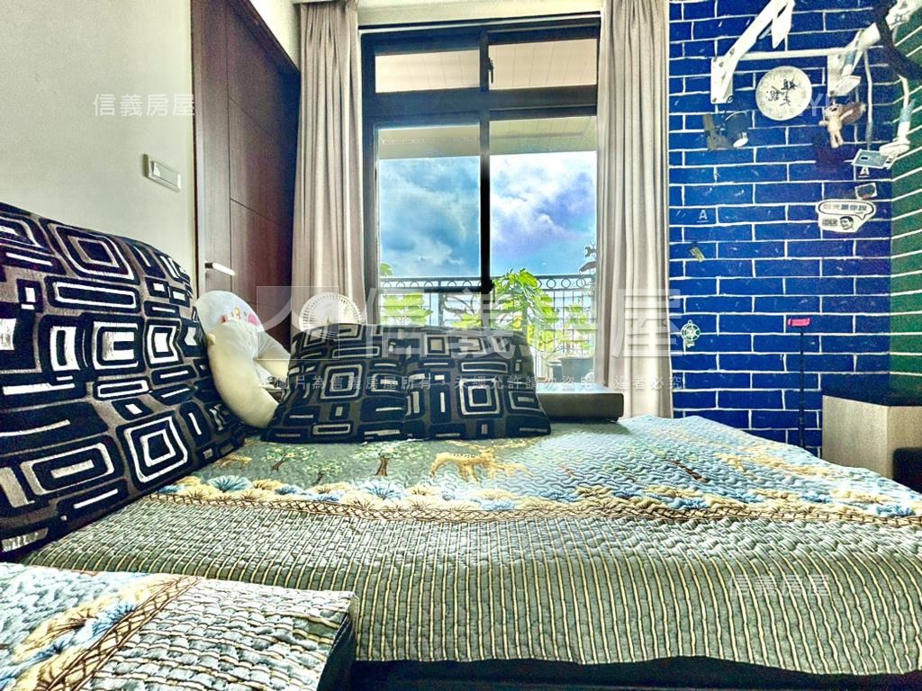 看山景北區雲品三房平車位房屋室內格局與周邊環境