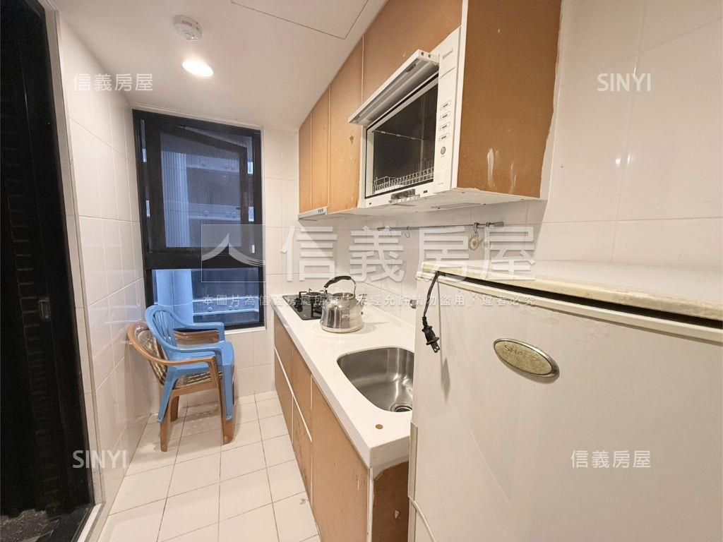 海洋都心２２改１大空間房屋室內格局與周邊環境