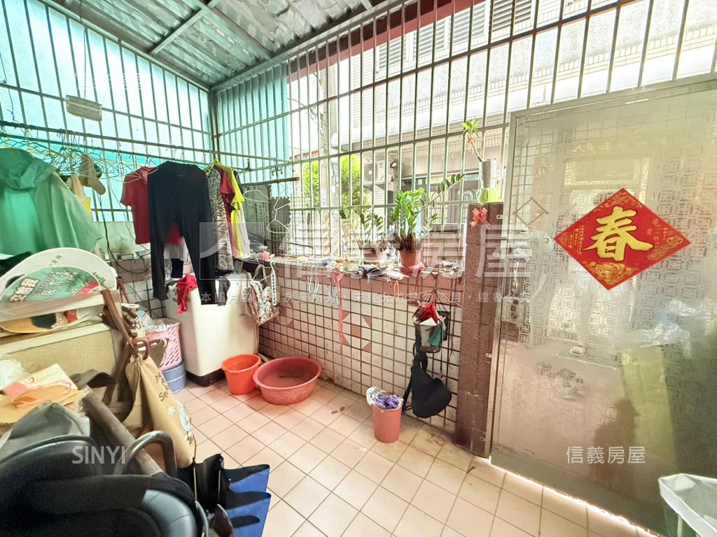 五甲熱線４房平車房屋室內格局與周邊環境