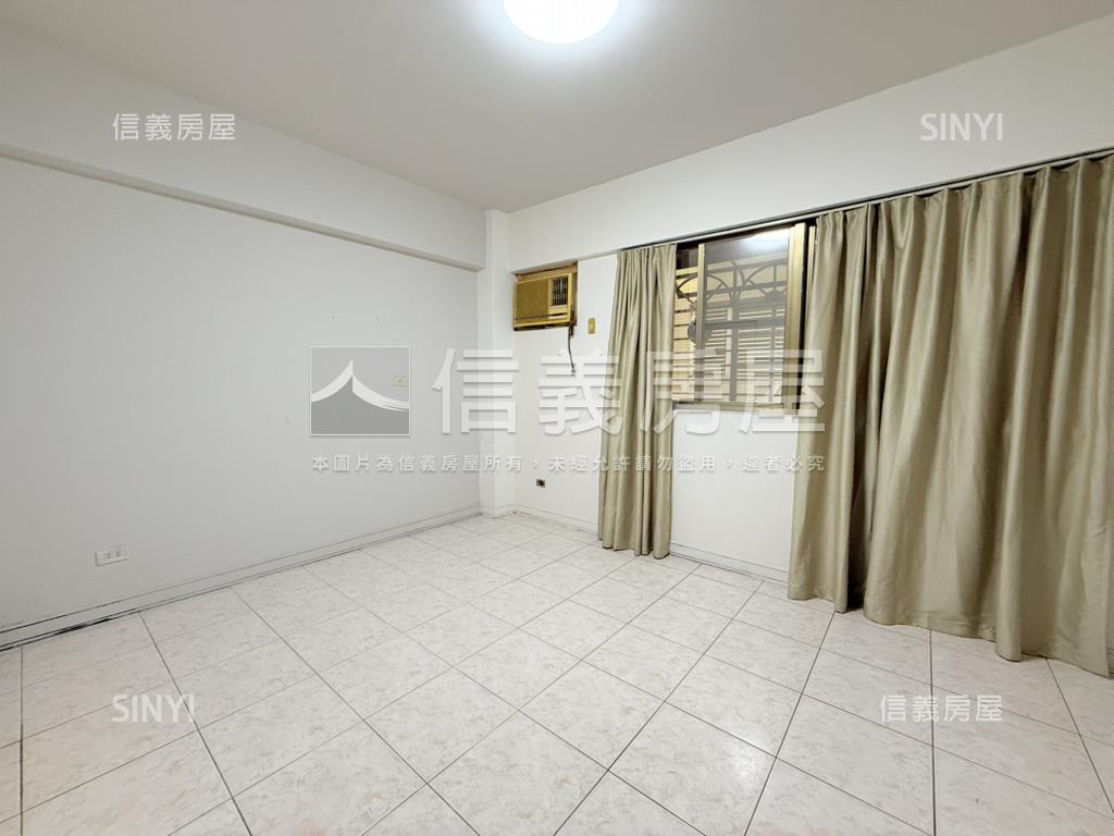 五甲熱線４房平車房屋室內格局與周邊環境