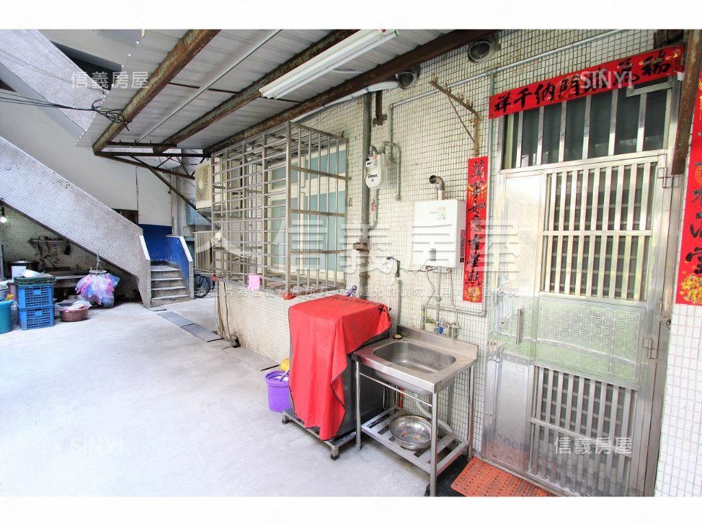 環河南新裝潢無障礙宅房屋室內格局與周邊環境
