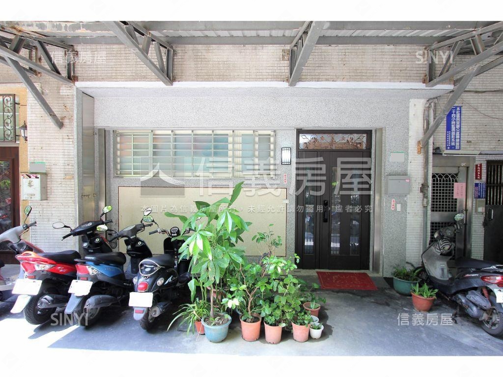 環河南新裝潢無障礙宅房屋室內格局與周邊環境