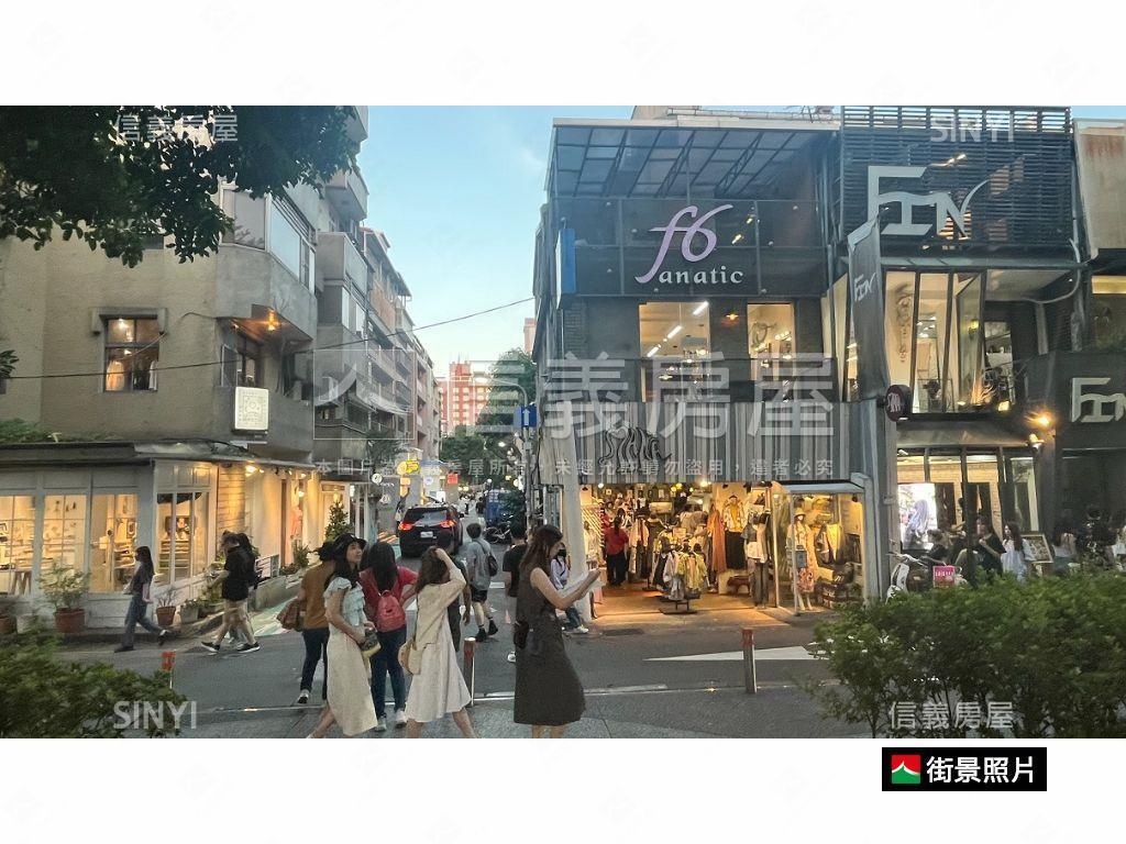 中山。商四。大土持。透天房屋室內格局與周邊環境