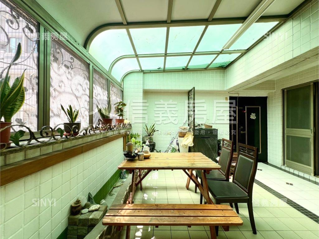 面中庭靜住｜露台四房平車房屋室內格局與周邊環境