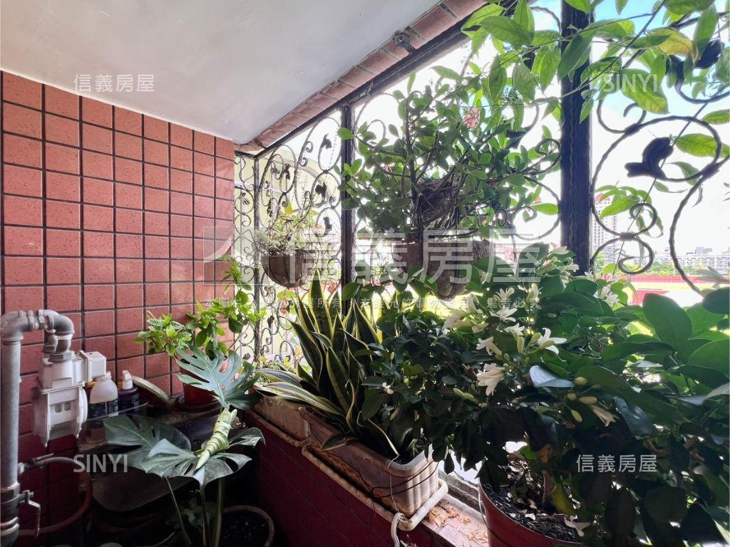面中庭靜住｜露台四房平車房屋室內格局與周邊環境