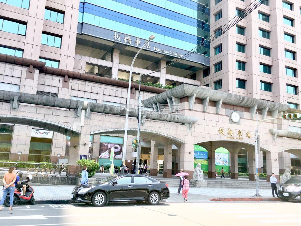 海山國中頂加大空間房屋室內格局與周邊環境