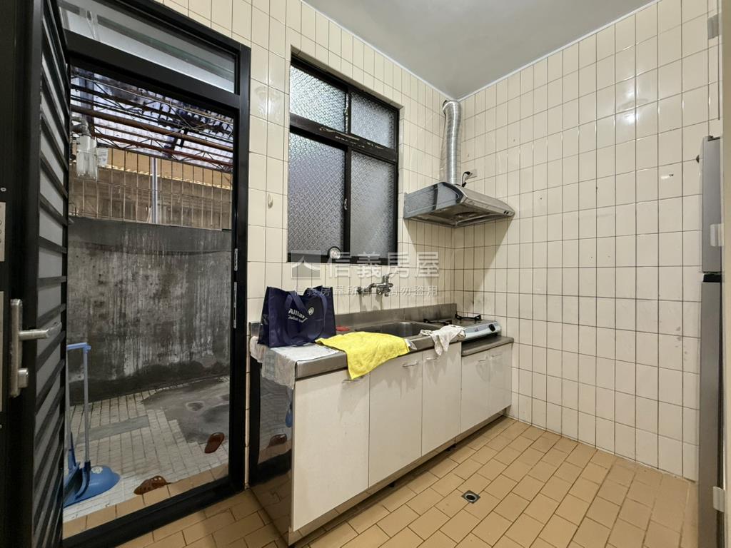 捷運頂溪文化路溫馨一樓房屋室內格局與周邊環境