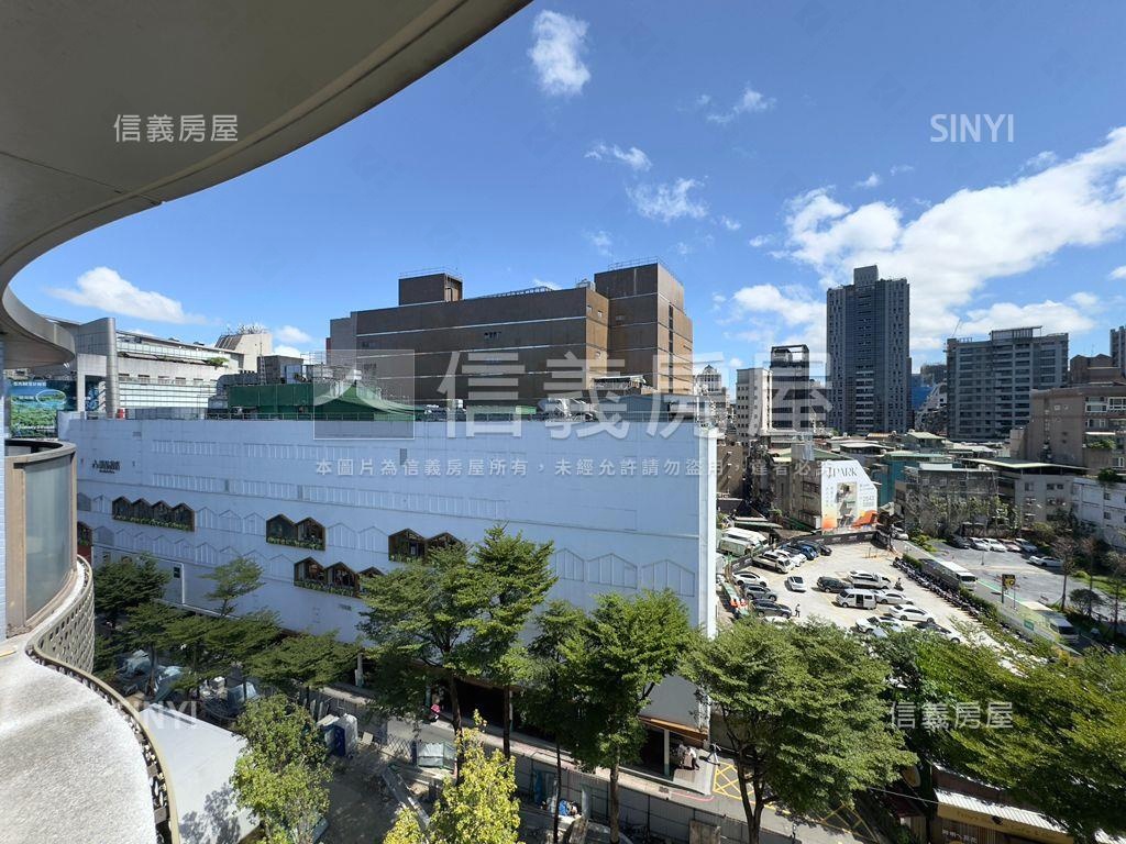 稀有釋出中山站車位房屋室內格局與周邊環境