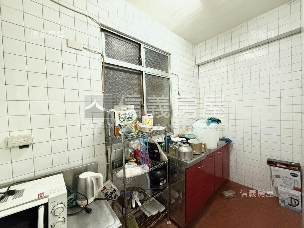 楠梓市區低總價公寓房屋室內格局與周邊環境