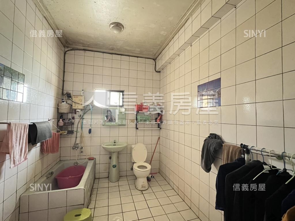 新營交流道面寬廠店房屋室內格局與周邊環境