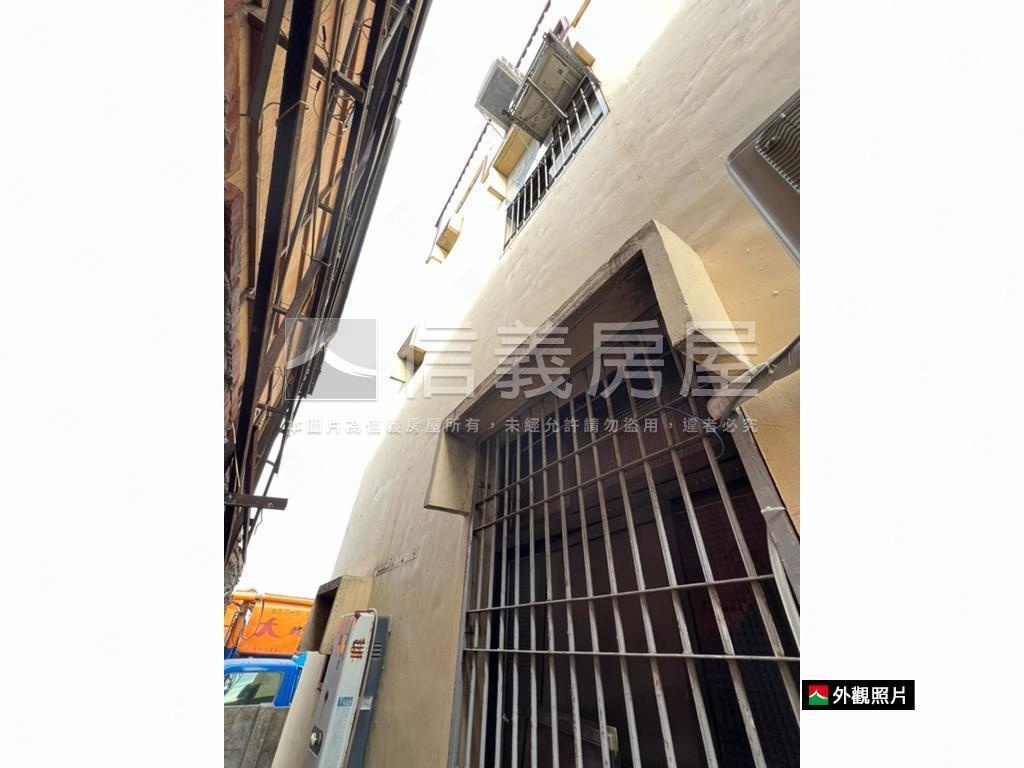 新營交流道面寬廠店房屋室內格局與周邊環境