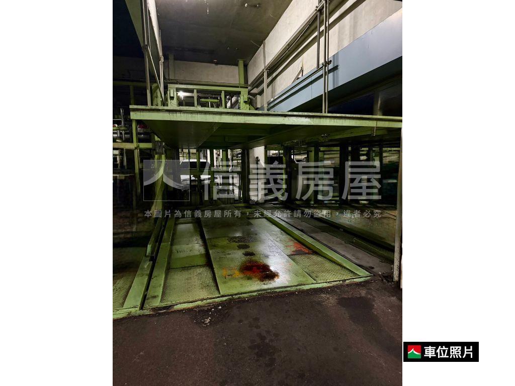 國際莊園２房２衛附車位房屋室內格局與周邊環境
