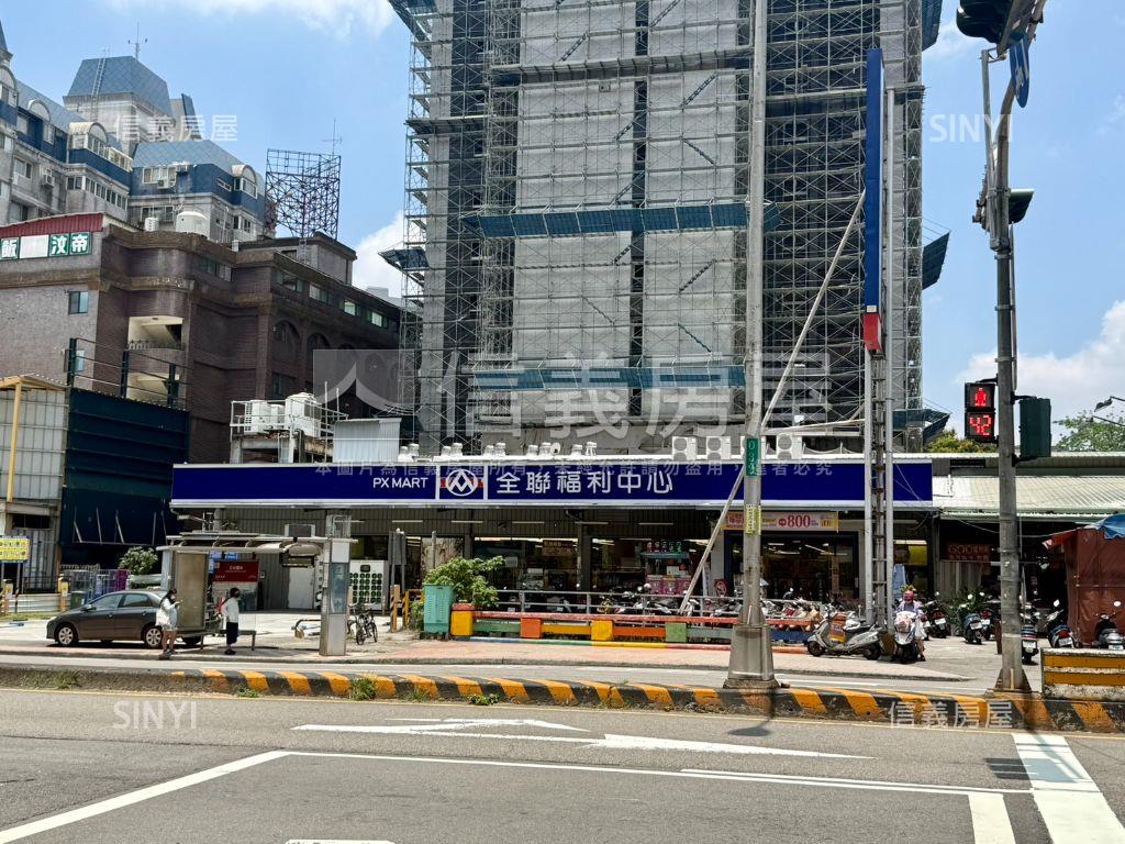 國際莊園２房２衛附車位房屋室內格局與周邊環境