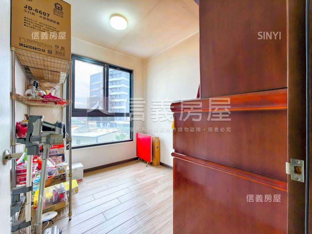 真綻美妝三房車位房屋室內格局與周邊環境