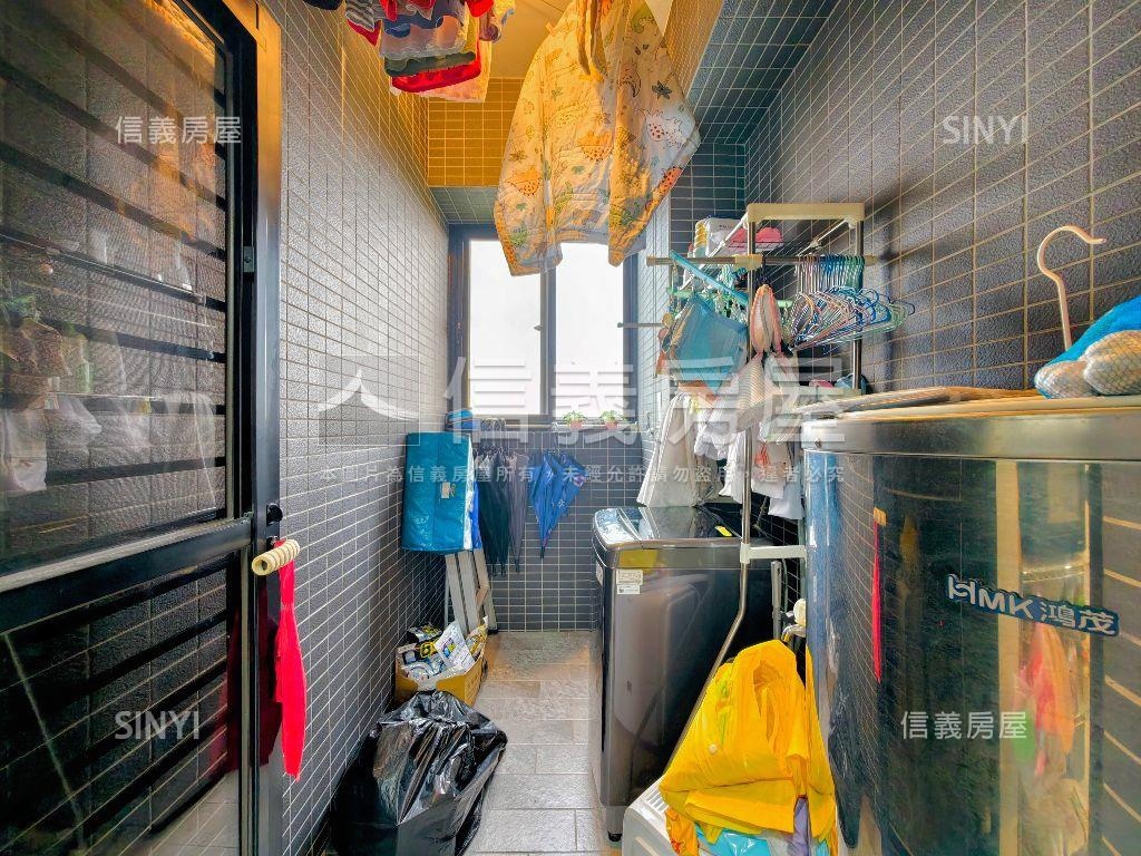 真綻美妝三房車位房屋室內格局與周邊環境