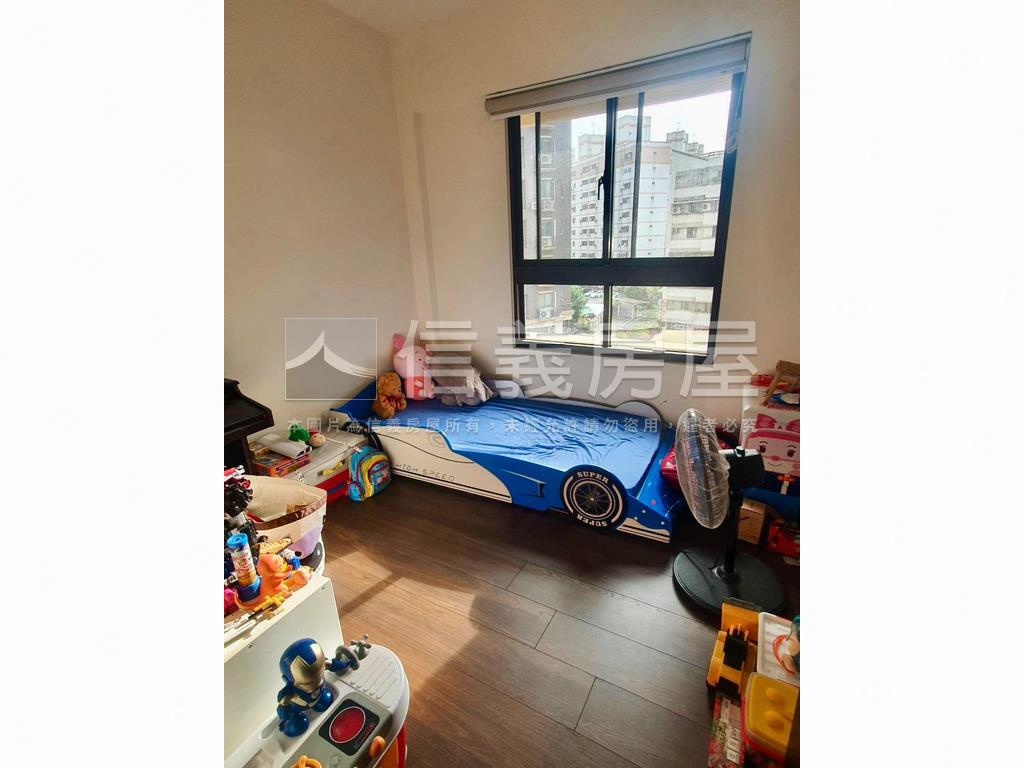 近中山醫樹義Ｍ３四房平車房屋室內格局與周邊環境