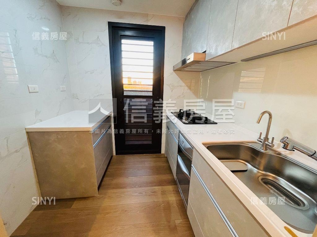 麗盛高樓河景美妝２房車位房屋室內格局與周邊環境