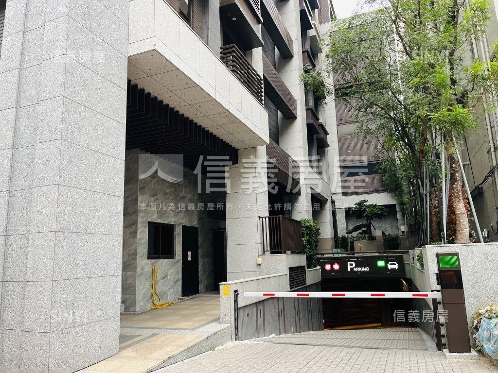 麗盛高樓河景美妝２房車位房屋室內格局與周邊環境