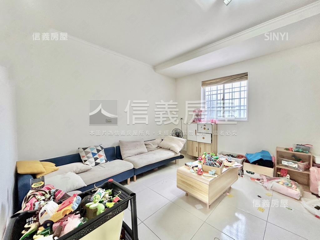 縣政二臨路透店房屋室內格局與周邊環境