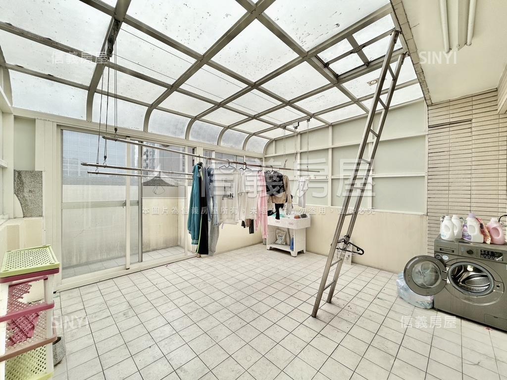 縣政二臨路透店房屋室內格局與周邊環境