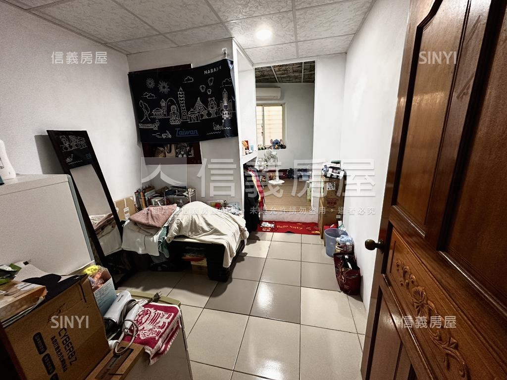 水噹噹一樓門前方便停車房屋室內格局與周邊環境