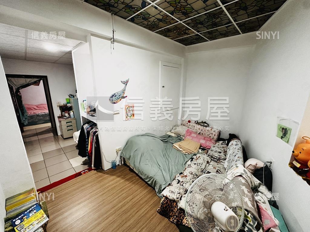 水噹噹一樓門前方便停車房屋室內格局與周邊環境