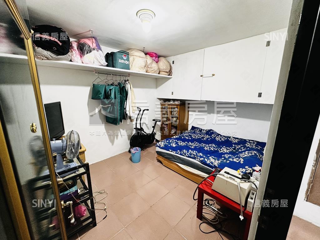 水噹噹一樓門前方便停車房屋室內格局與周邊環境