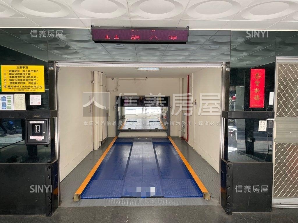 永康紀休旅車位房屋室內格局與周邊環境