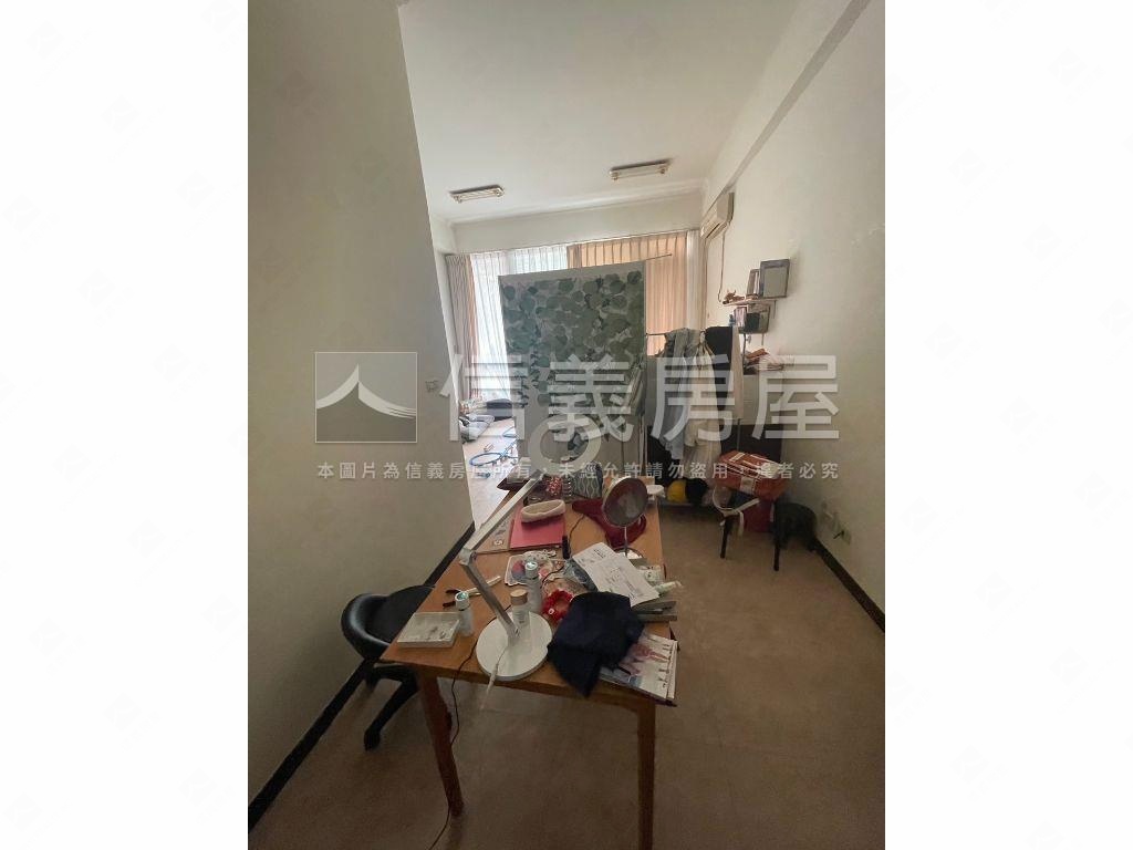 南京三民低總價挑高套房房屋室內格局與周邊環境