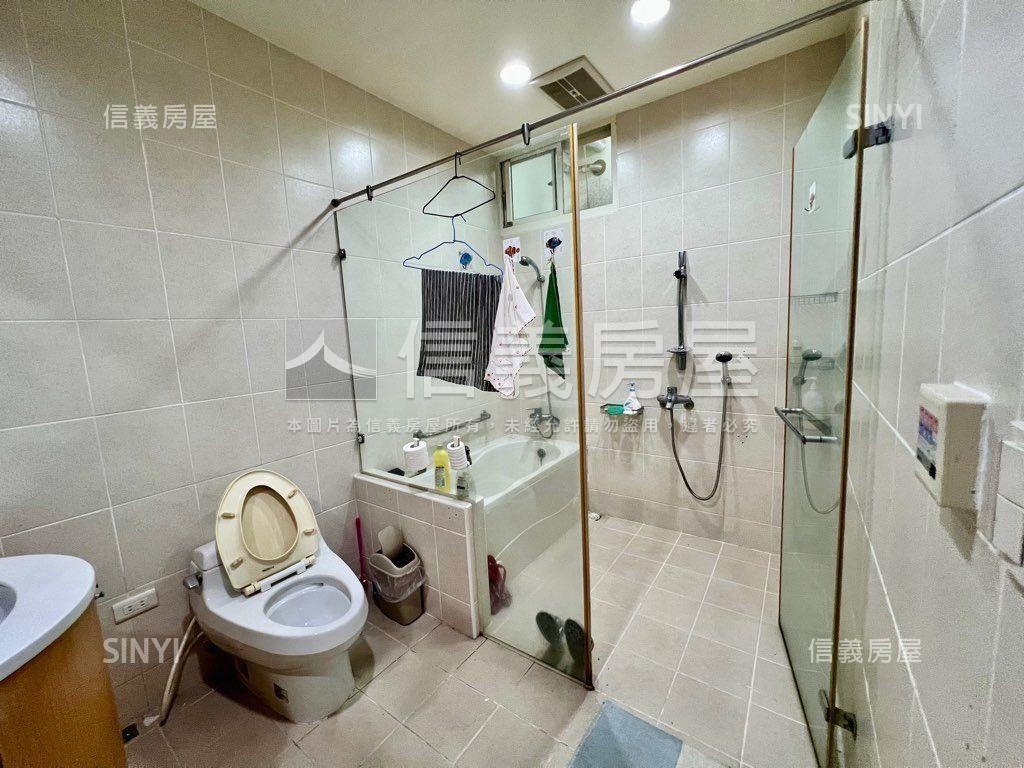 近伊通街一樓可住可辦巷寬房屋室內格局與周邊環境