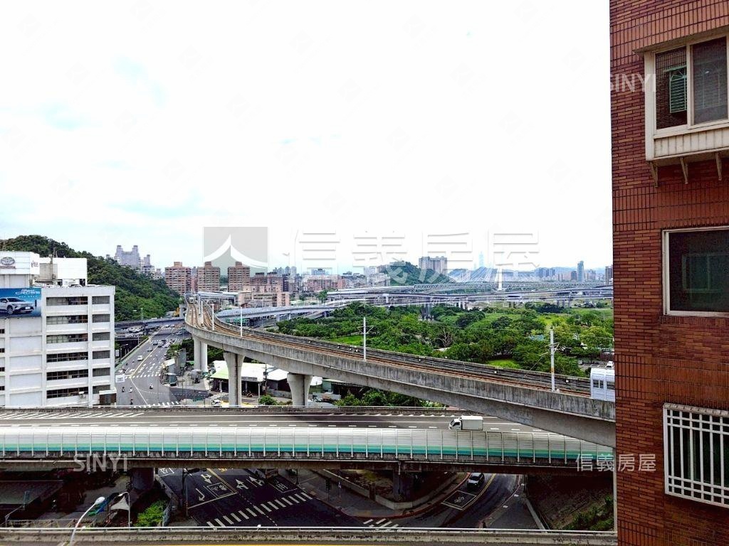 安民美景３房車位房屋室內格局與周邊環境