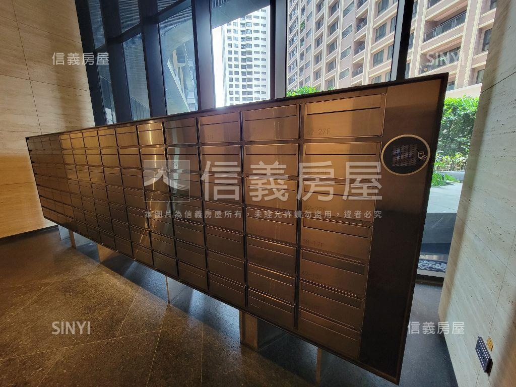 麗晶花園廣場。３房雙車位房屋室內格局與周邊環境
