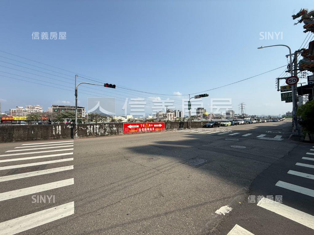 勝美新東區樹梢戶三房平車房屋室內格局與周邊環境