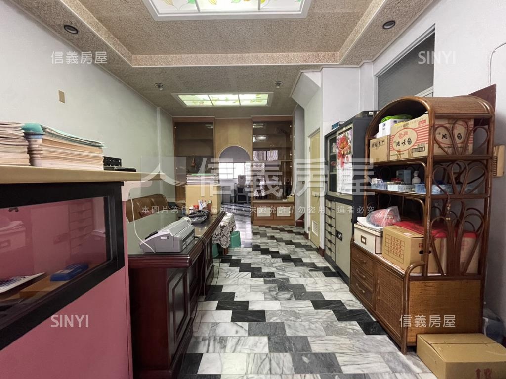南區值得擁有車庫透天房屋室內格局與周邊環境