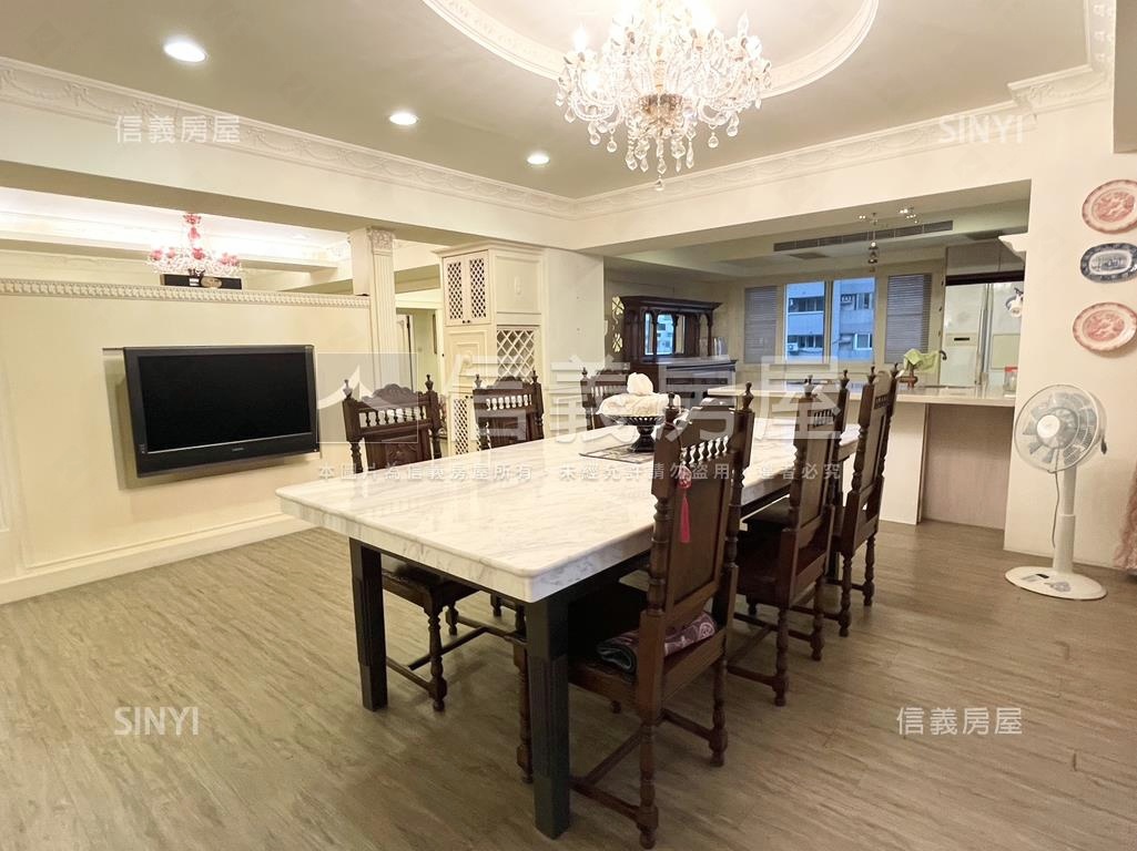 精緻裝潢美兩房房屋室內格局與周邊環境