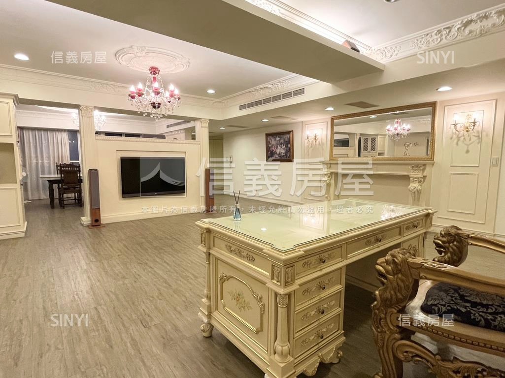 精緻裝潢美兩房房屋室內格局與周邊環境