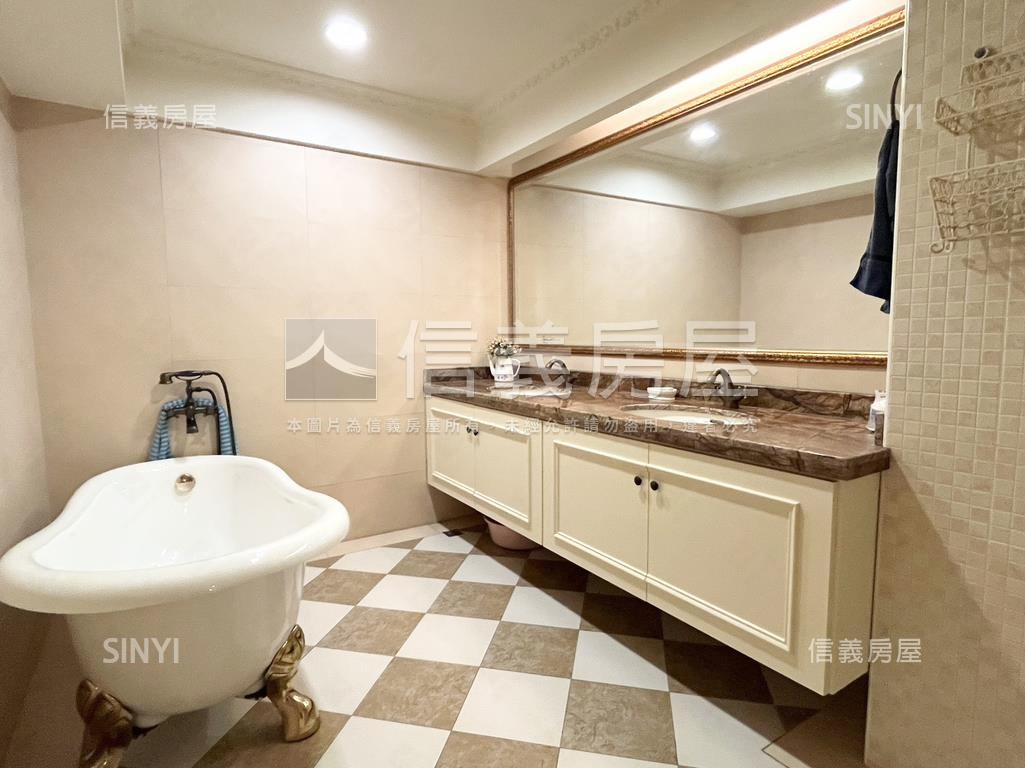 精緻裝潢美兩房房屋室內格局與周邊環境