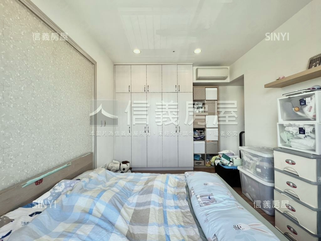 專任高峰會２房１室高樓屋房屋室內格局與周邊環境